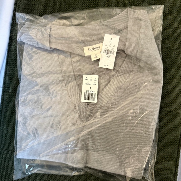 🌥️ Cozy Rib V-Neck Tee | UpWest | Heather Gray | NWT (Size S) - Picture 5 of 5